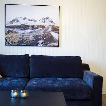 Warm And Cozy In Centrum Of Henningsvær