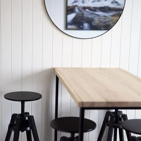Warm And Cozy In Centrum Of * Henningsvaer
